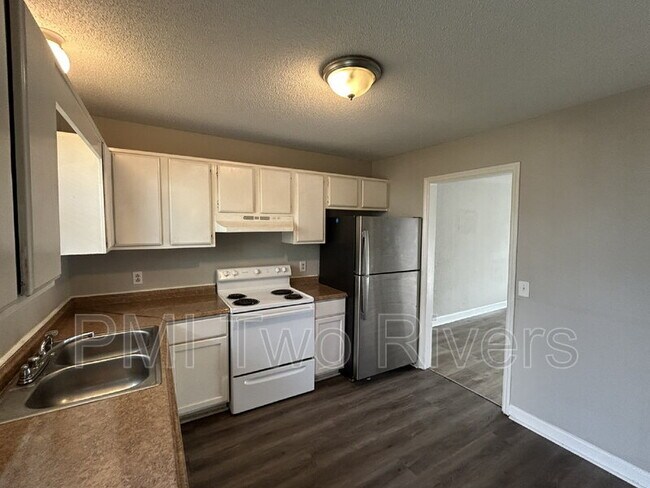 Building Photo - 1904 Westchester Dr