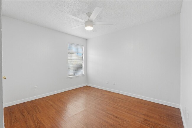 Building Photo - 3721 Smartt St