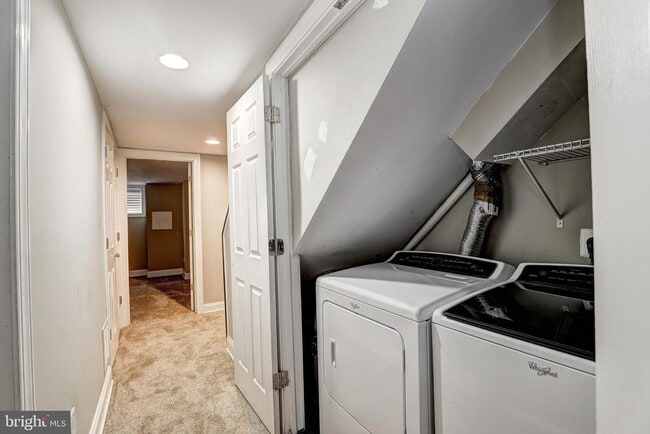 Building Photo - 505 S Lakewood Ave