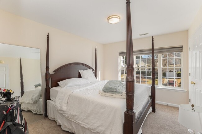 Building Photo - Adorable Home in Delta Ridge - NW Raleigh Just off Glenwood Avenue!