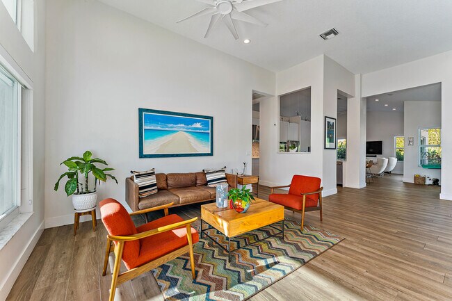Building Photo - 14151 Little Cypress Cir
