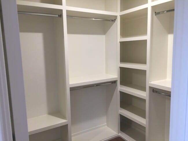 Building Photo - 1207 Sweetbriar Ave