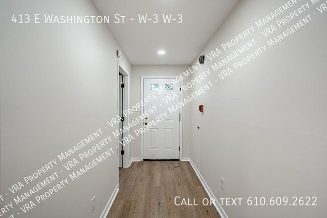 Building Photo - 413 E Washington St