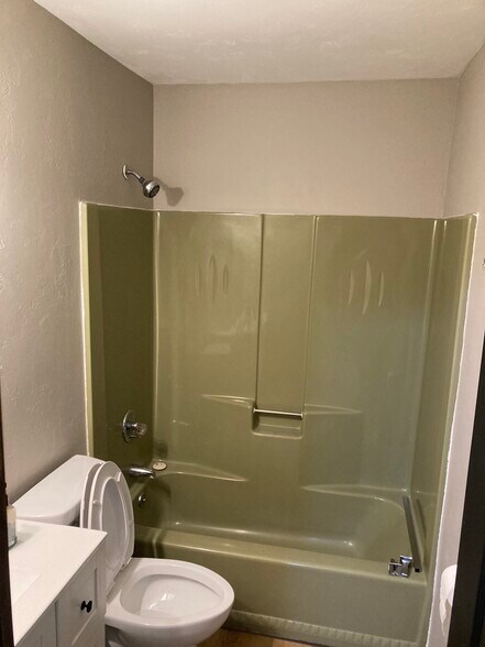 Building Photo - 342 Joseph St