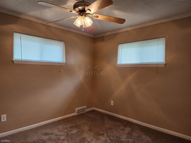 Building Photo - 3 br, 3.5 bath House - 25857 Westfield