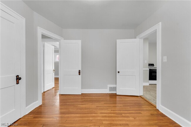 Building Photo - 3396 W 130th St