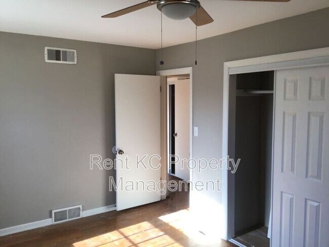 Building Photo - 4608 Ridgeway Ave