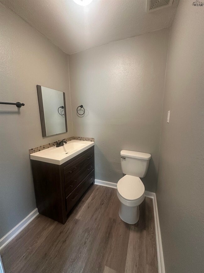 Building Photo - 2606 Hayes St