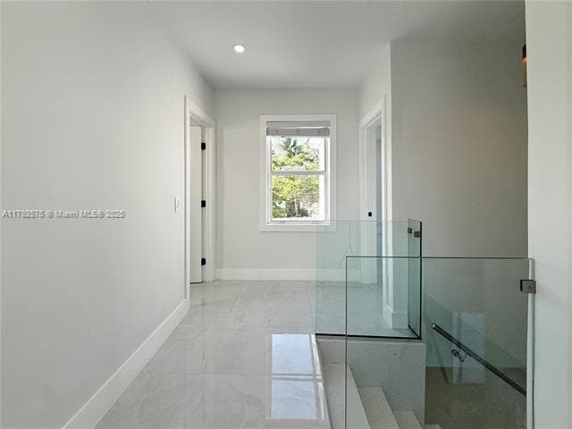 Building Photo - 927 SW 18th Ave