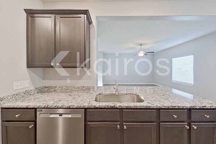 Building Photo - 825 NW 4th St