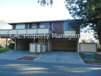 Building Photo - Condo for rent in North Salinas!