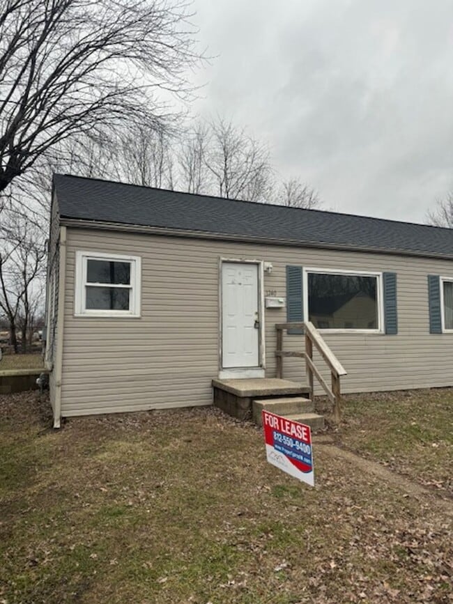 Primary Photo - 1240 1242-1242 Negley Ave