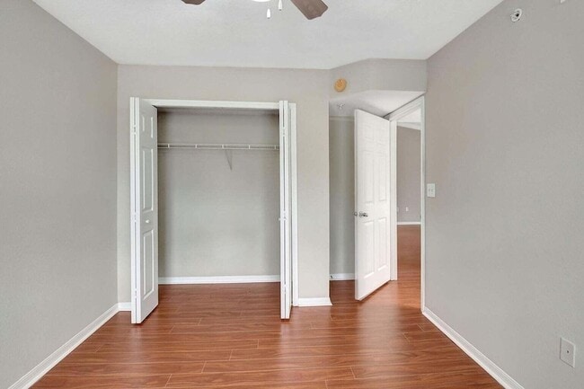 Building Photo - 15155 Michelangelo Blvd