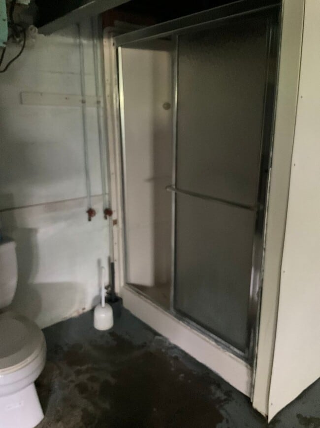 Building Photo - 3 Bedroom - Peaceful Living Just Minutes f...