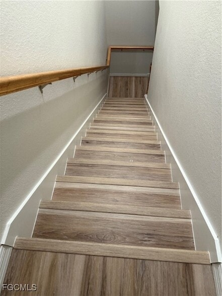 Building Photo - 8890 Via Isola Court