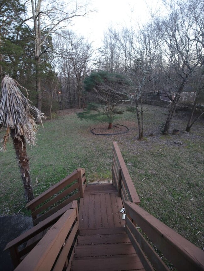 Building Photo - 104 Victoria Dr