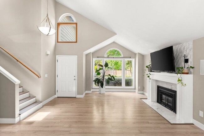 Building Photo - West Beaverton, 3 Bedroom, 2.5 Bath on Large Lot