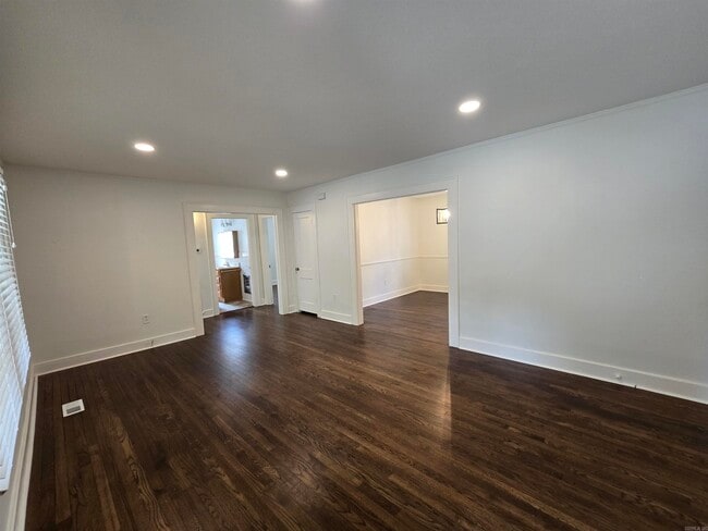 Building Photo - 3117 N Cypress St