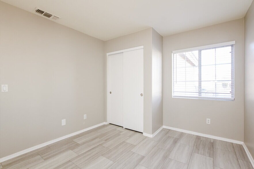Building Photo - 12015 W Larkspur Rd