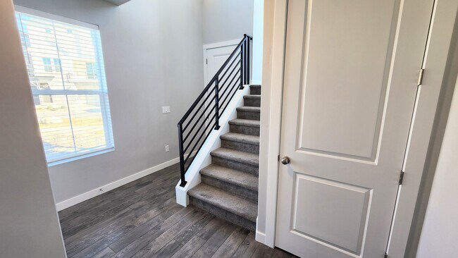 Building Photo - 2773 Tower Ml Wy