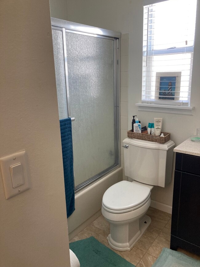 Building Photo - 7618 Colonial Ct