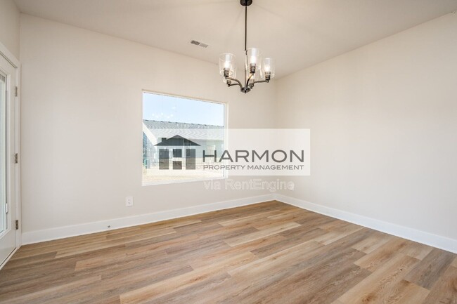 Building Photo - 2078 N Reece Ct