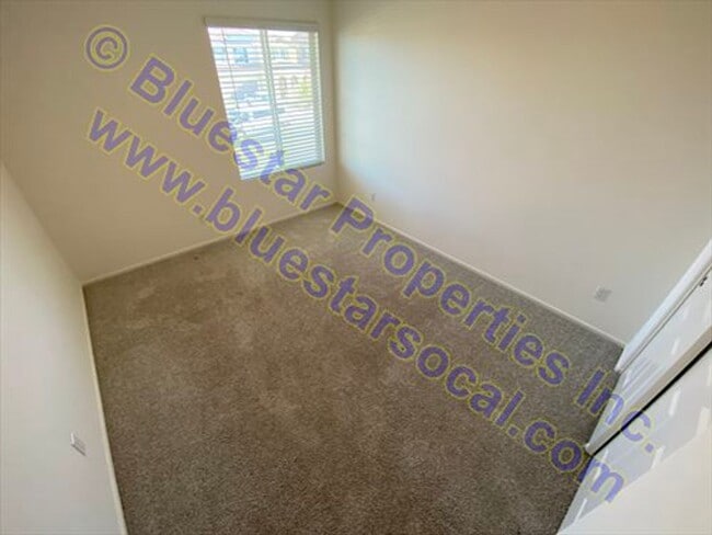 Building Photo - Just listed 5 bedroom in Victorville