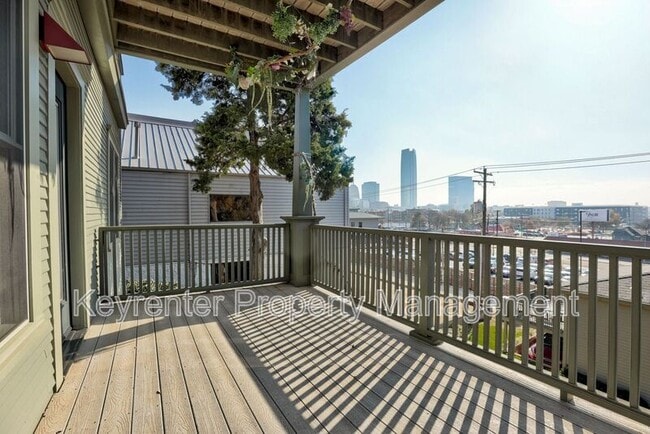 Building Photo - 812 NW 7th St