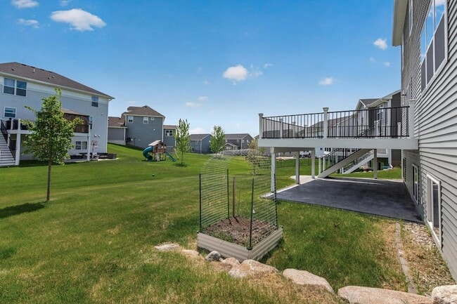 Building Photo - 1559 Edgebrook Ln