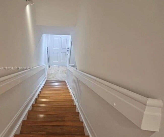 Building Photo - 7870 SW 102nd Ln