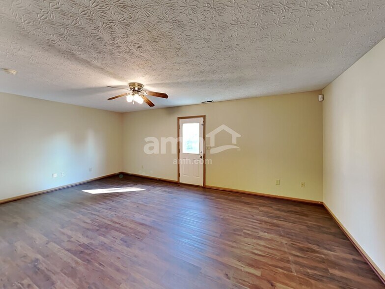 Building Photo - 514 Hannifin Dr