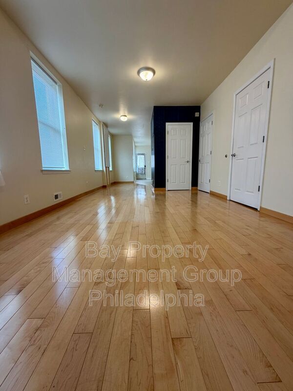 Building Photo - 3847 Spring Garden St
