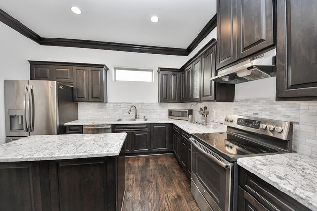 Building Photo - 146 Carson Ct