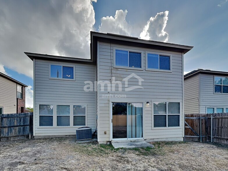 Building Photo - 3215 Sunbird Bay