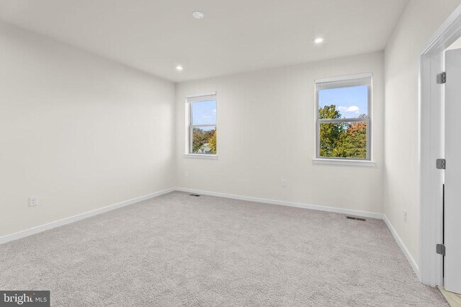 Building Photo - 6244 Folly Ln