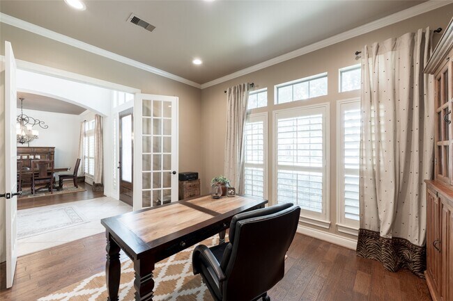 Building Photo - 2447 Monarch Terrace Dr