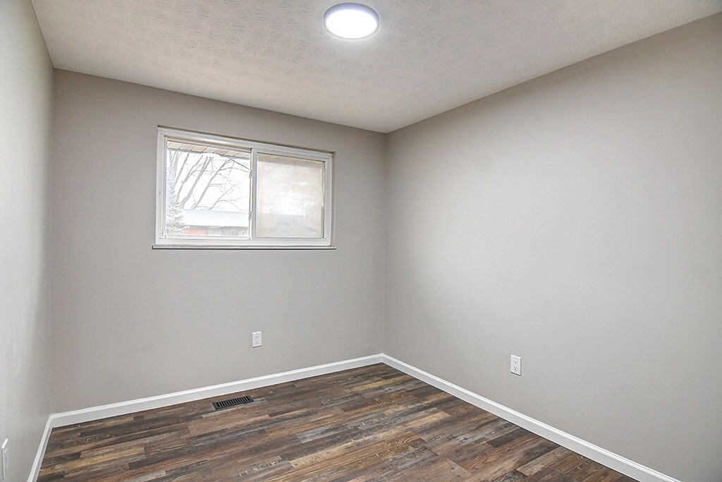 Building Photo - 1204 S Main St