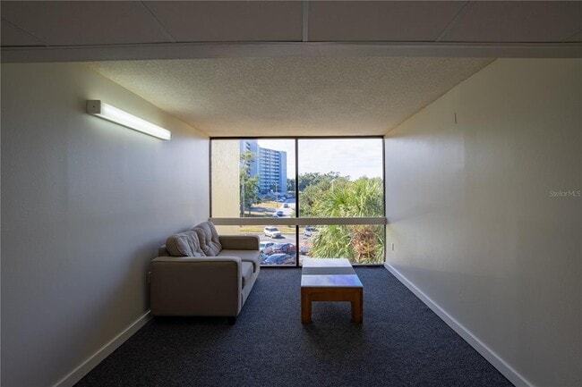 Building Photo - 701 S Madison Ave