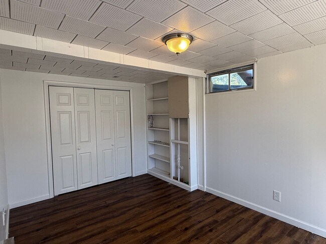 Building Photo - 5 Bedroom Home Available In Spokane Valley!