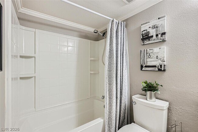 Building Photo - 5146 S Jones Blvd