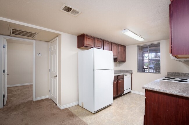 Building Photo - First floor unit in guard gated SW communi...