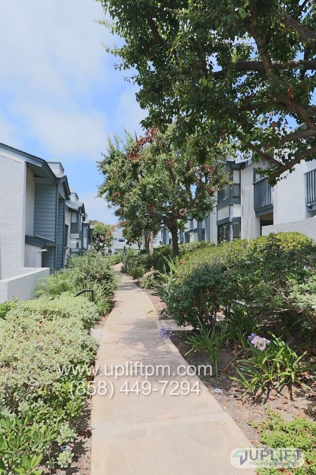 Building Photo - 4084 Crystal Dawn Ln