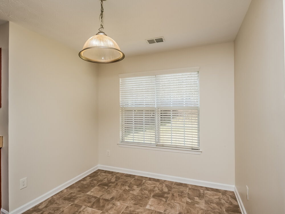 Building Photo - 70 Stony Oak Dr