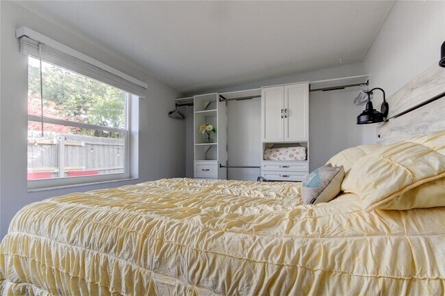 Building Photo - 1907 2nd St N