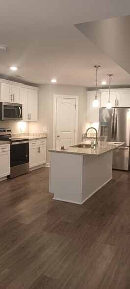 Building Photo - 82 Pinnacle Point Ln