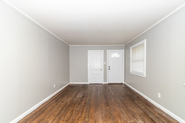 Building Photo - 4802 Inskip Rd