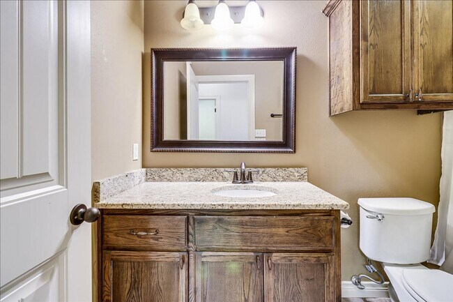 Building Photo - 6241 Lago Vista Dr