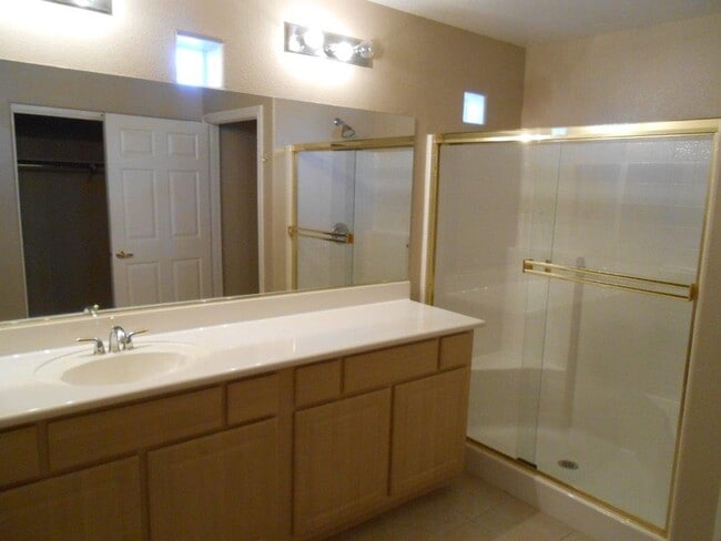 Building Photo - Cute Single Story Home in NW Gated Community