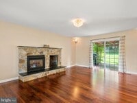 Building Photo - 612 Bough Rd