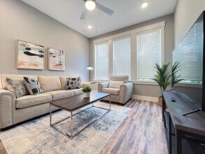 Building Photo - 4310 W Spruce St